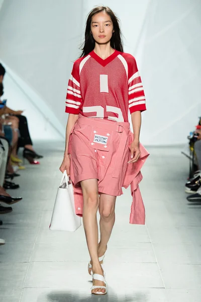 Look 18